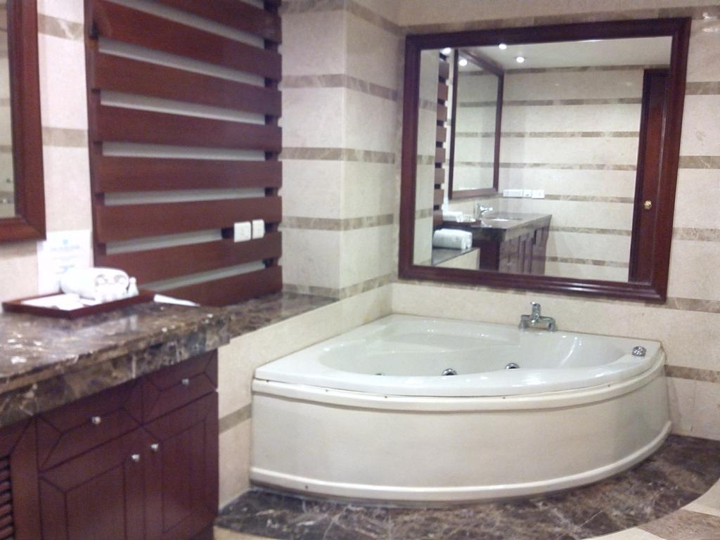 The Ocean Pearl Retreat Hotel Nova Deli Quarto foto